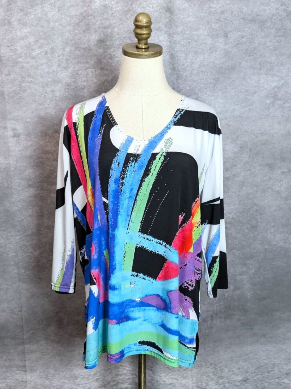 Valentina Artsy Abstract Art to Wear Top Size XL Bline Rhinestones Colorful
